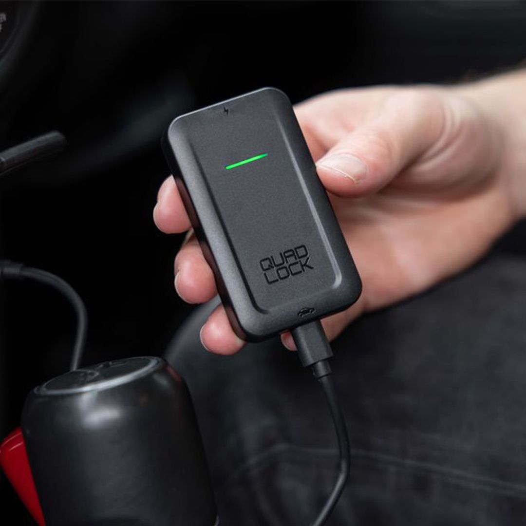 quad-lock-wireless-carplay-adaptor