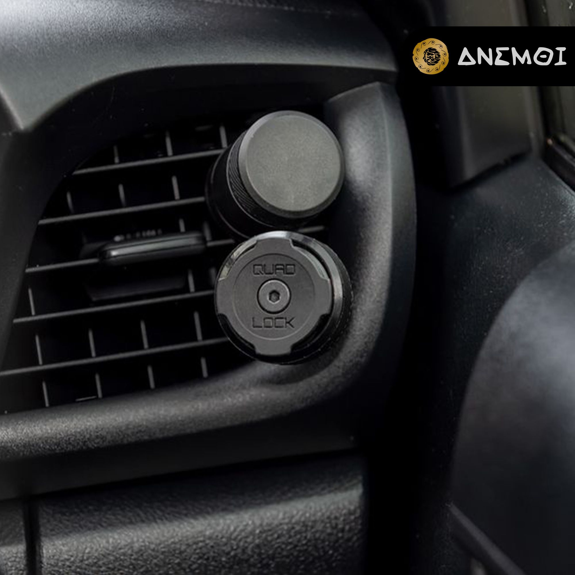 de-dien-thoai-tren-xe-hoi-quad-lock-vent-mount