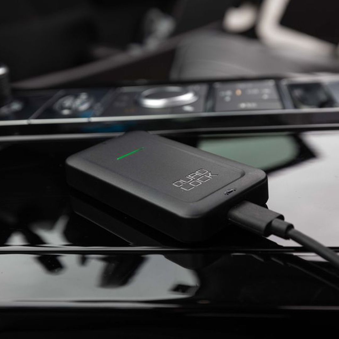 quad-lock-wireless-carplay-adaptor