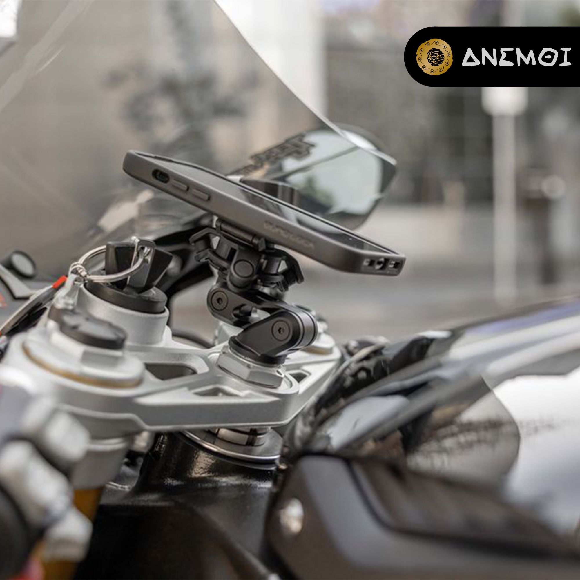 de-giu-dien-thoai-tren-chang-ba-quad-lock-fork-stem-mount-pro