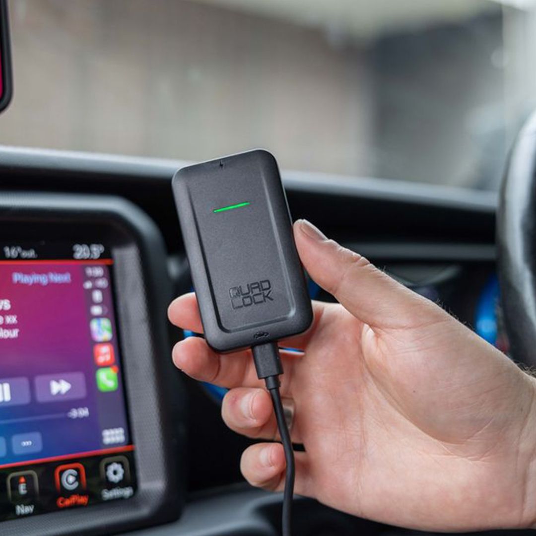quad-lock-wireless-carplay-adaptor