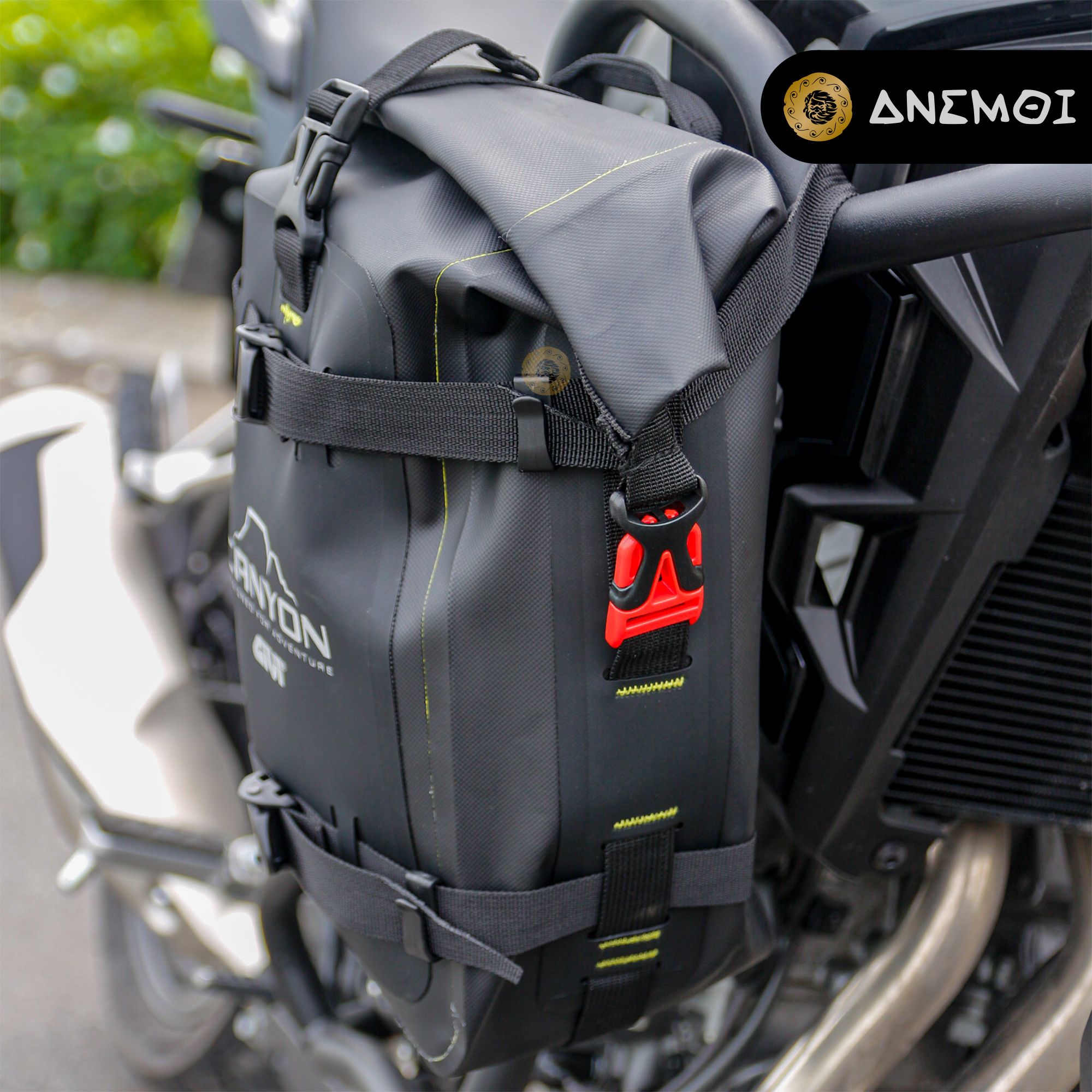 tui-chong-nuoc-da-nang-givi-grt722-8l