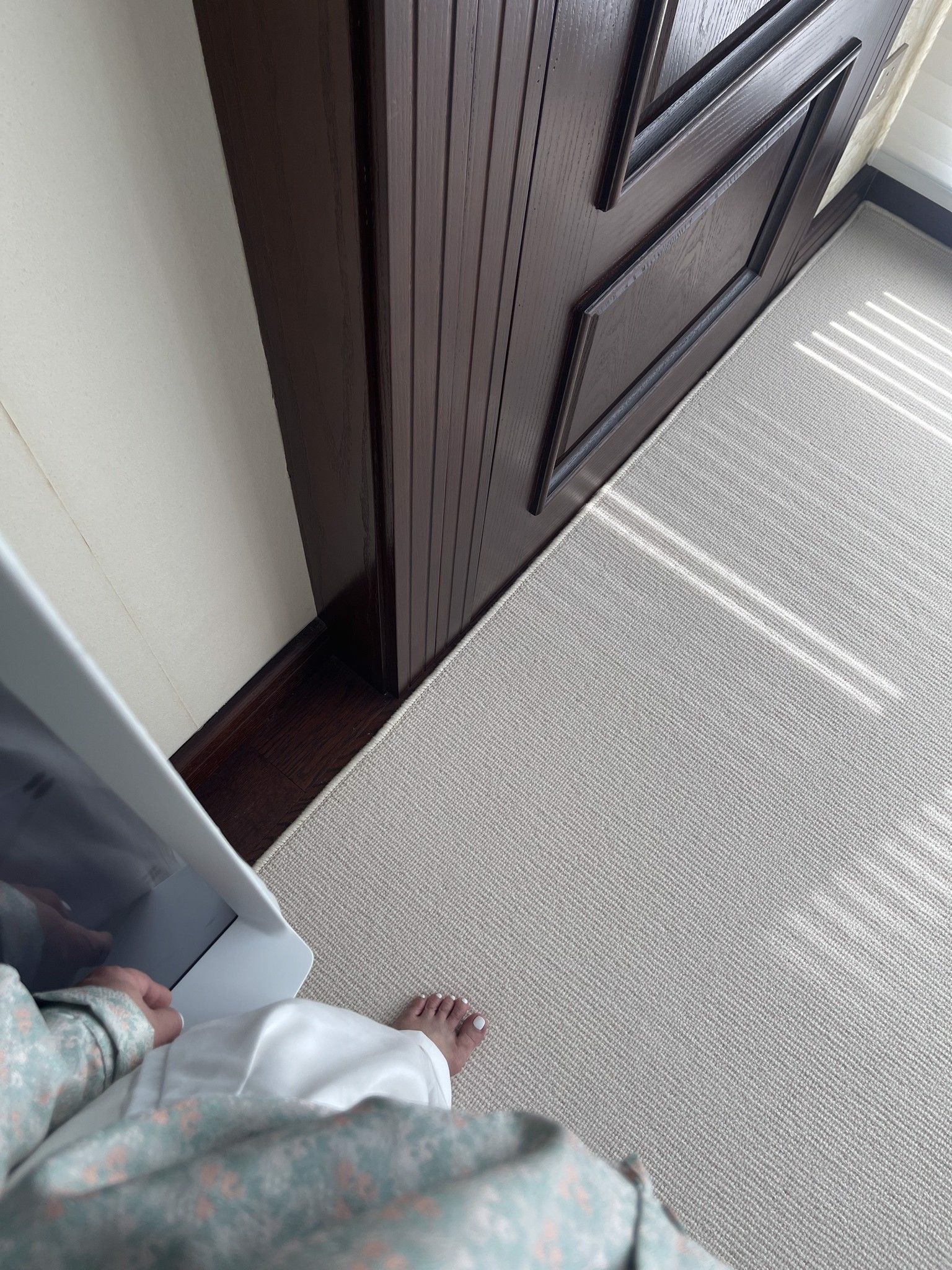 100% Wool Off White Rug
