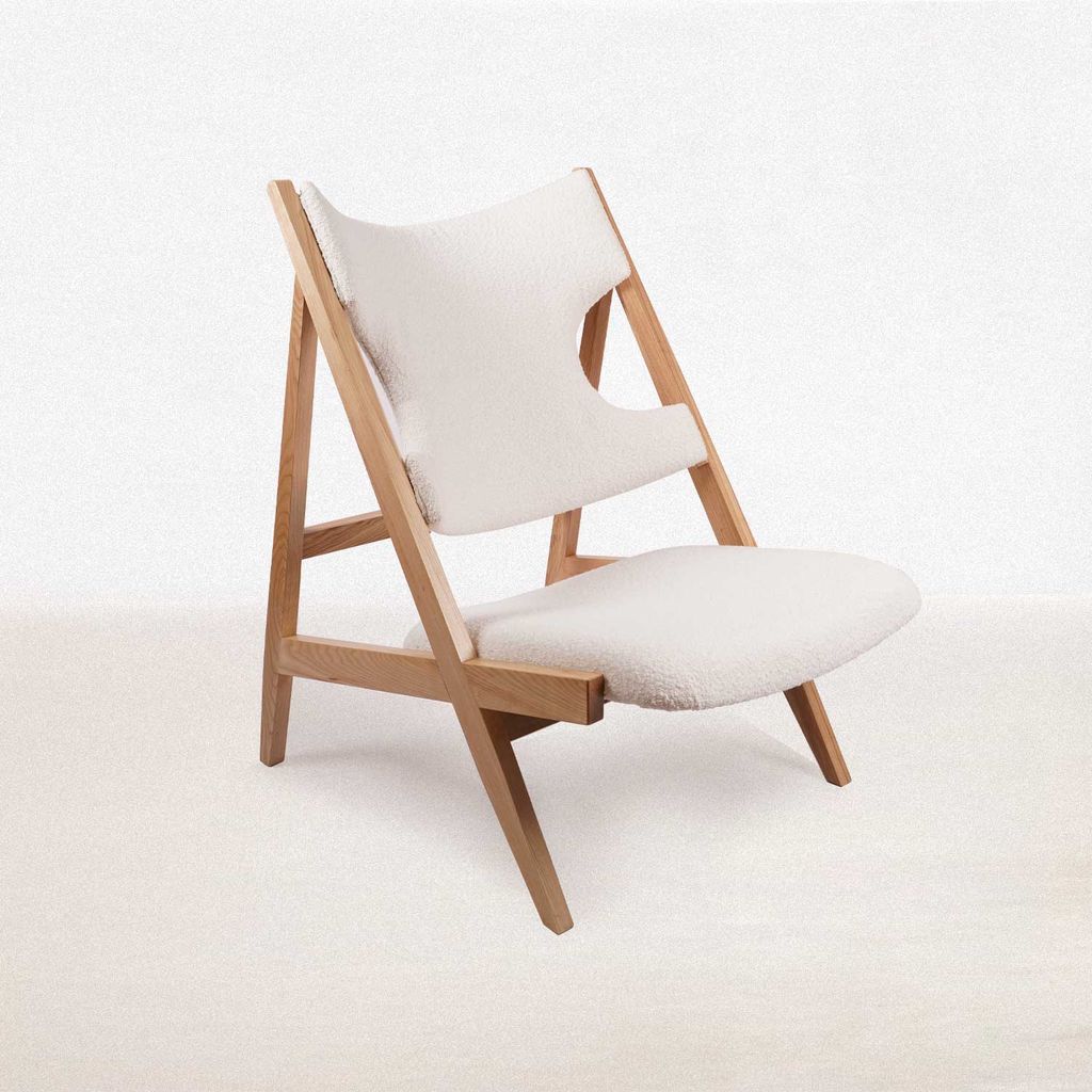 Spring Recalled Chair - Natural wood and white fabric
