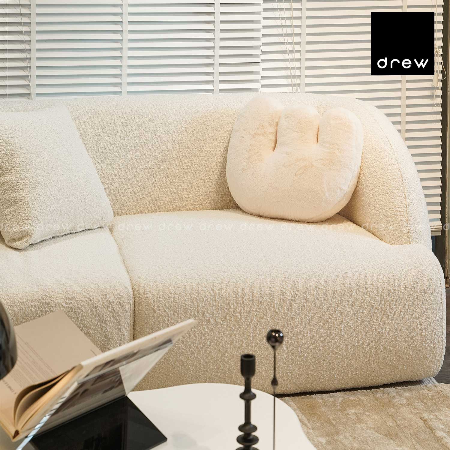The White Sofa