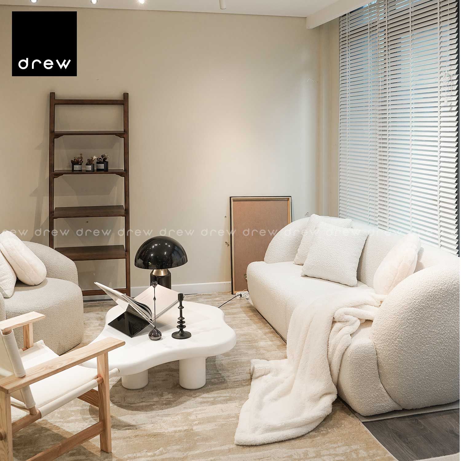 The White Sofa