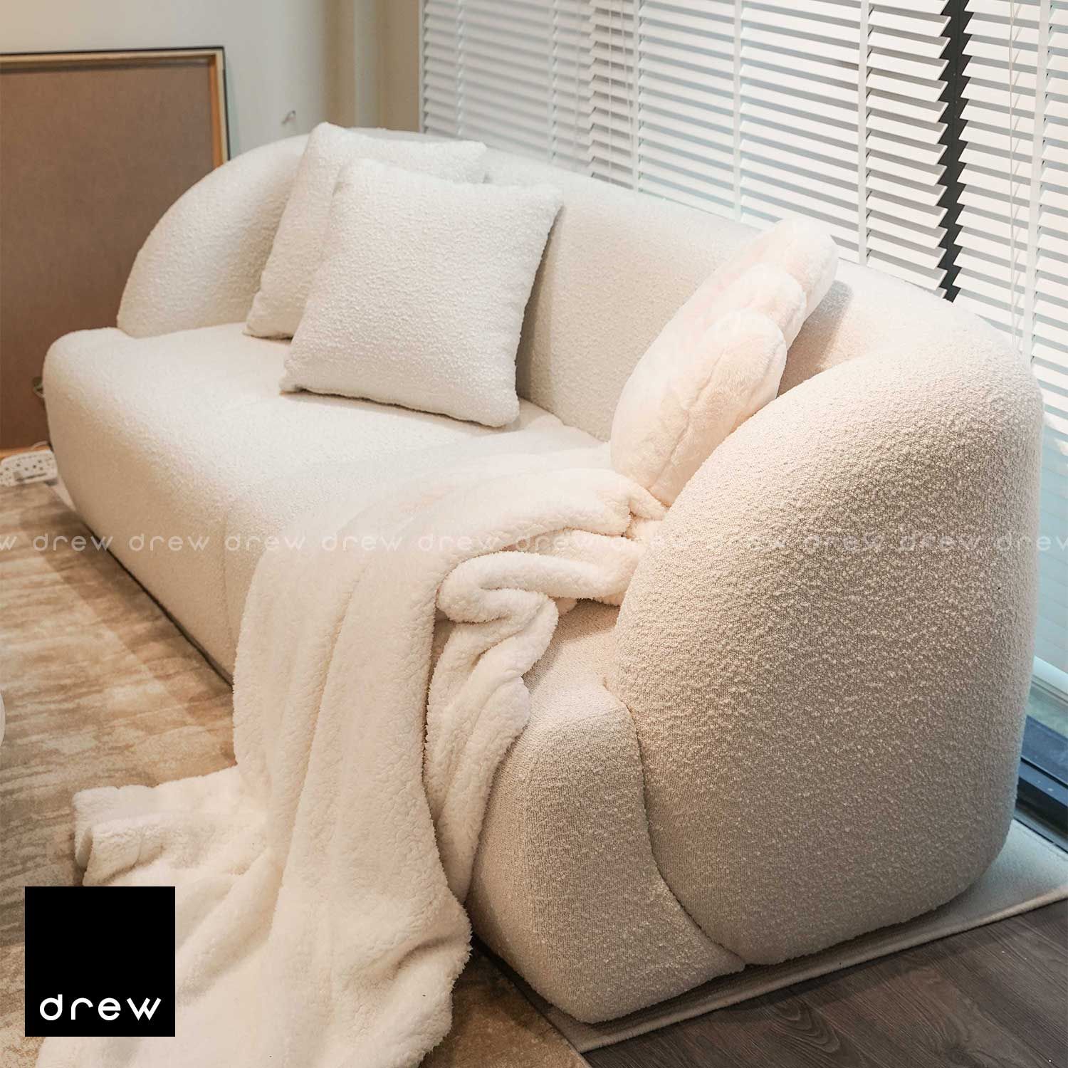 The White Sofa