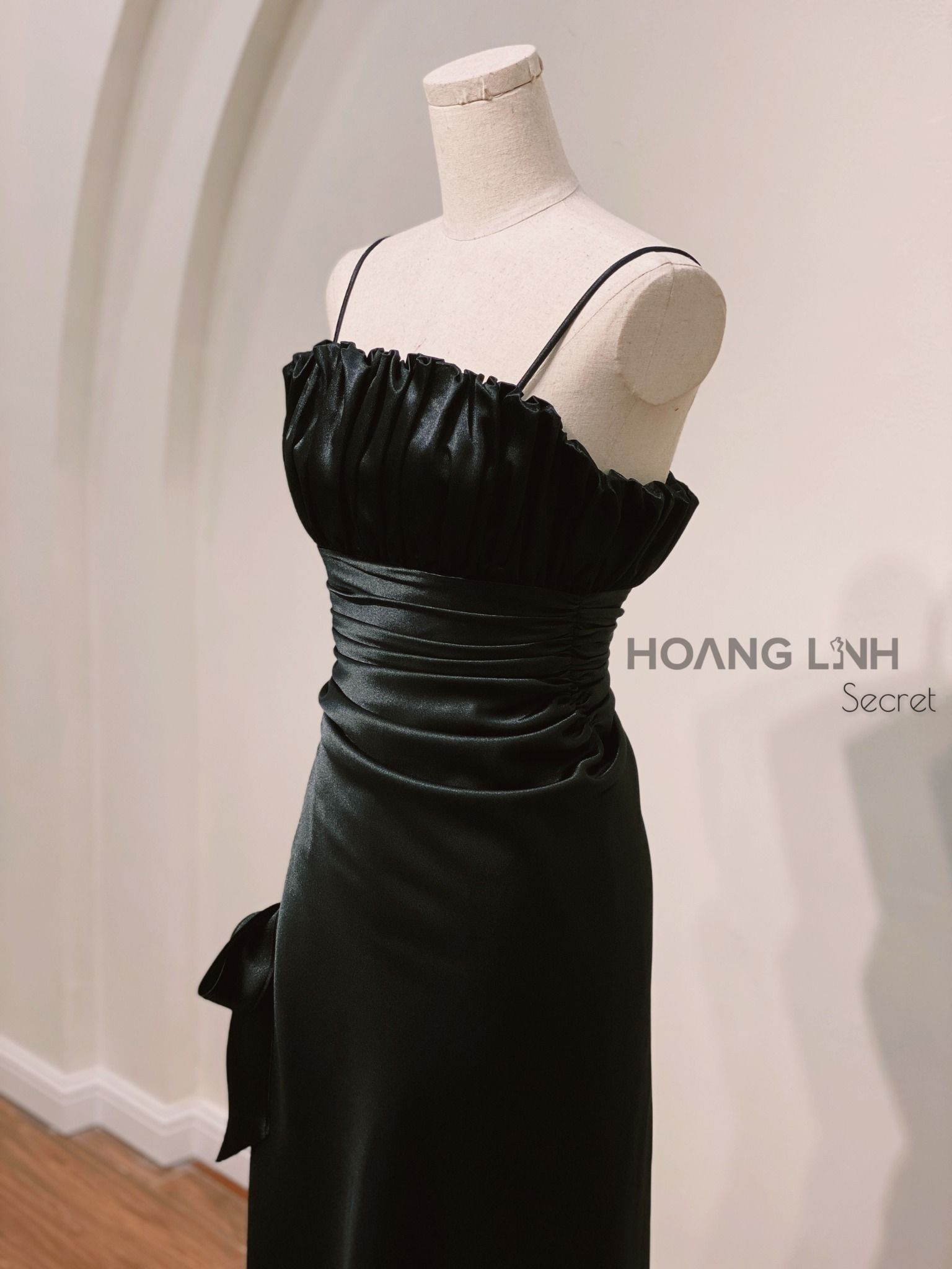 JOLIE SLIT DRESS