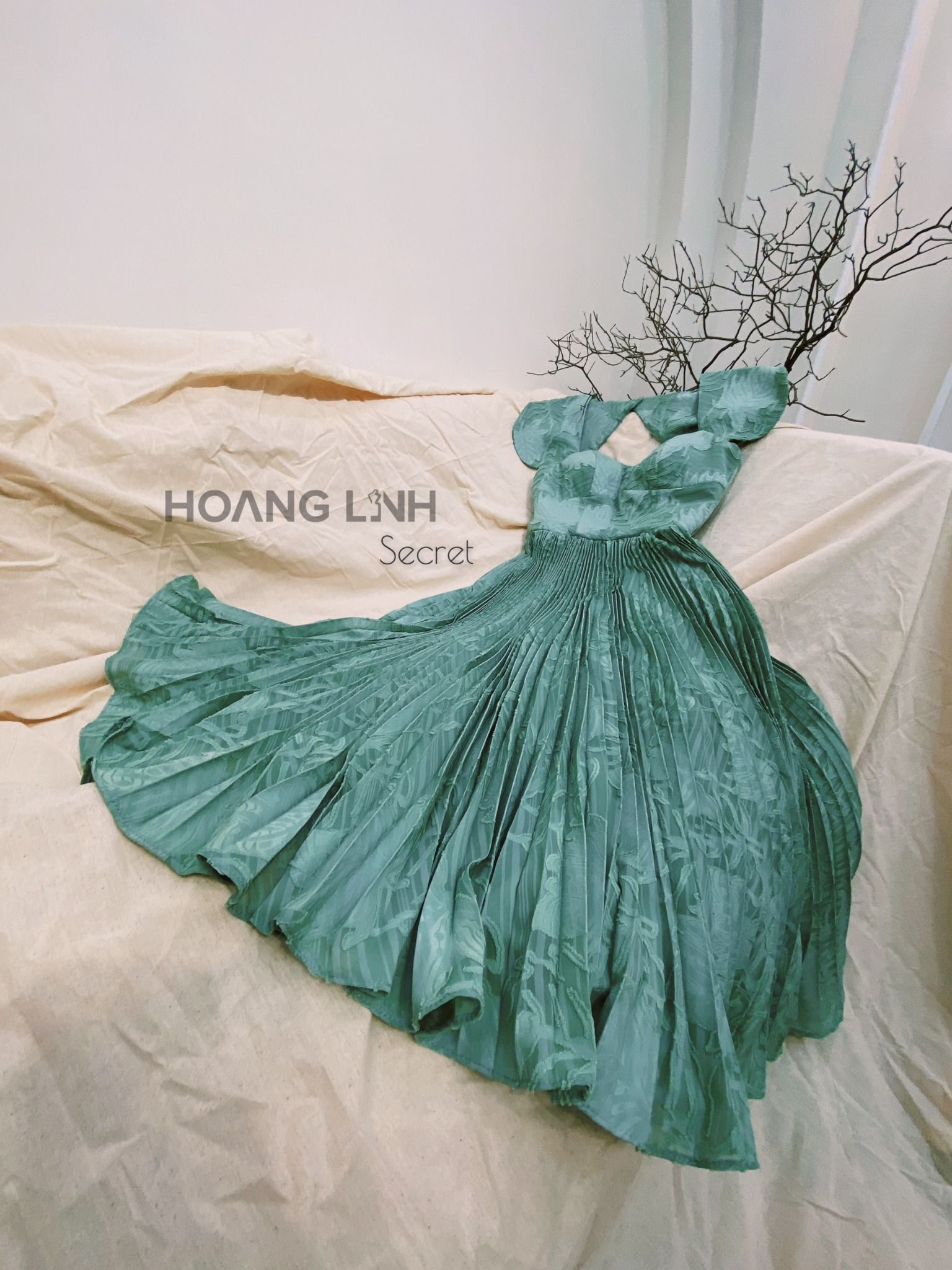 MIN PLEATED DRESS