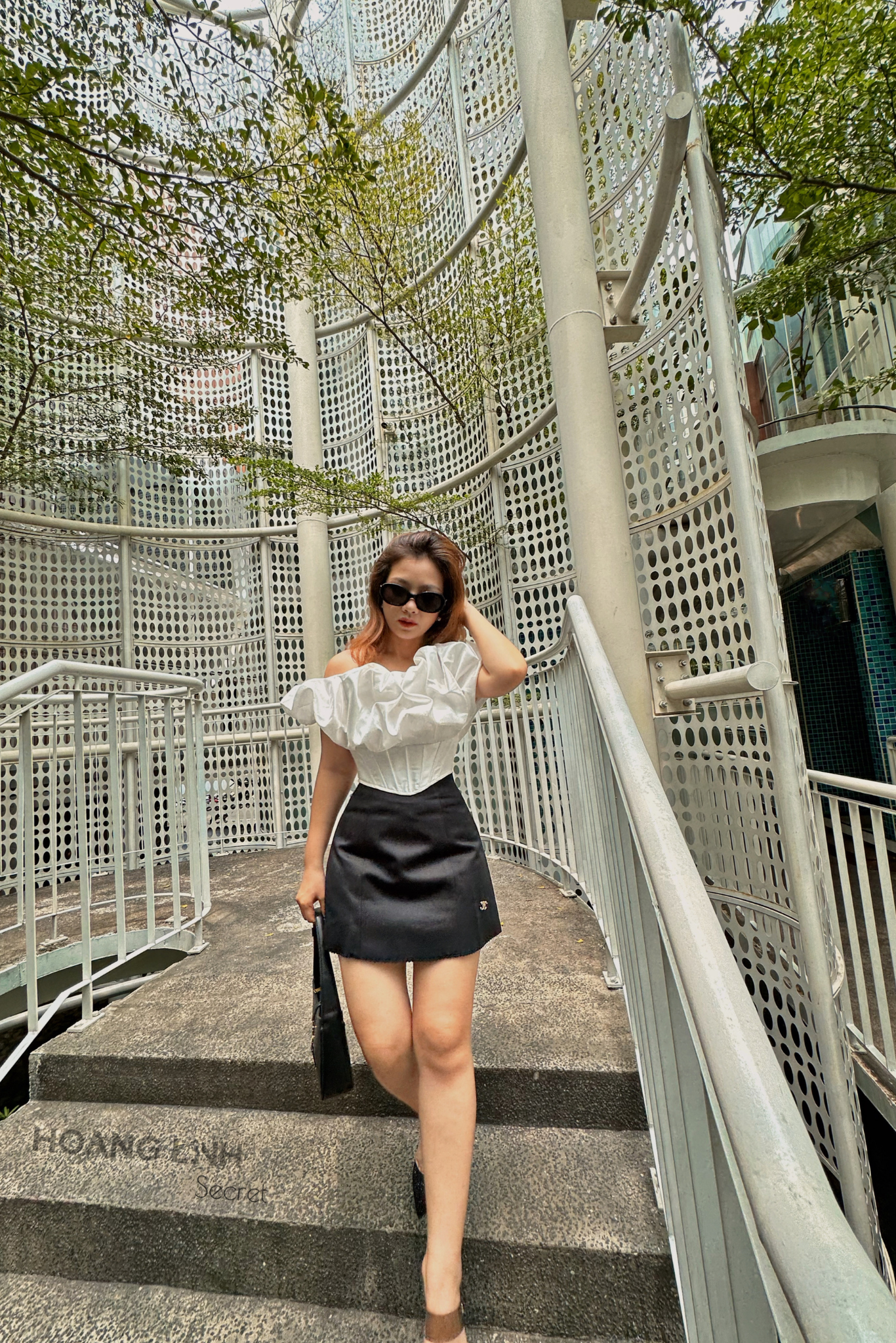DARK SKIRT