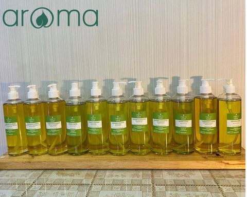 Dầu massage chuyên nghiệp dành cho Spa cao cấp Thư giãn, Trị liệu tự nhiên Oải Hương & Hương Thảo - 500ml