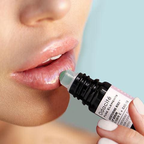 Serum Cho Môi Vit C và CoQ10 Aventurine Odacite