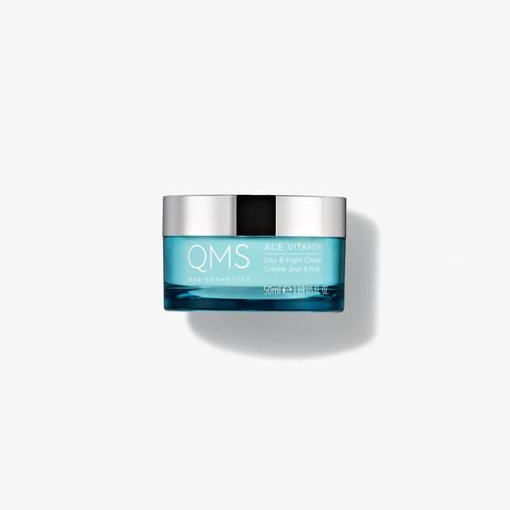 Kem Dưỡng Vit C Liposome Ace Vitamin QMS Medicosmetics