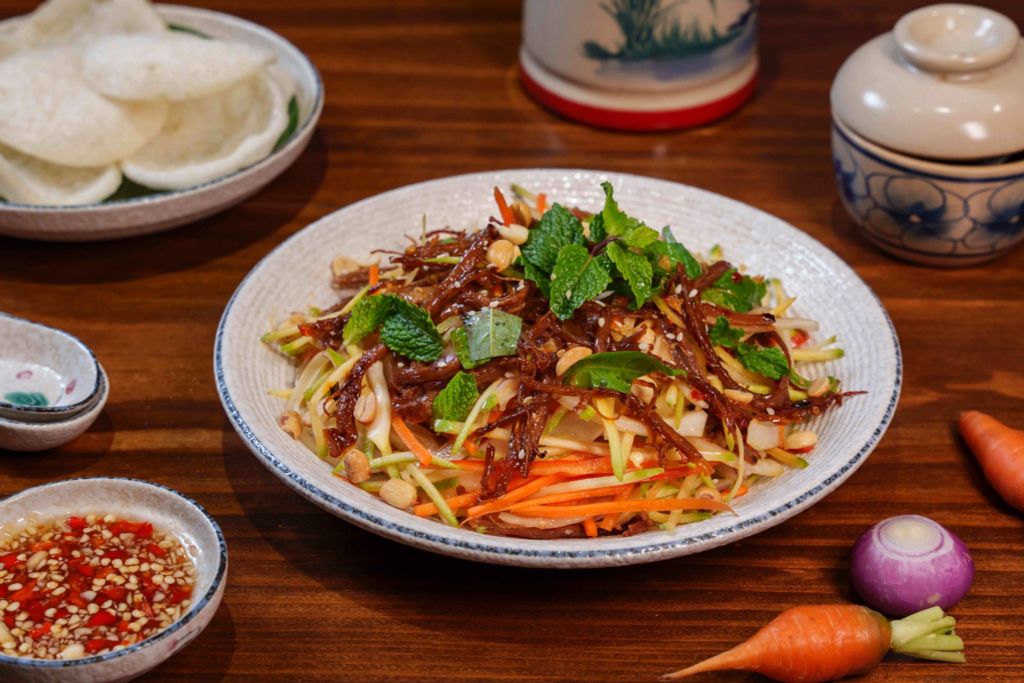 Gỏi Xào Lườn Bò Nướng Than