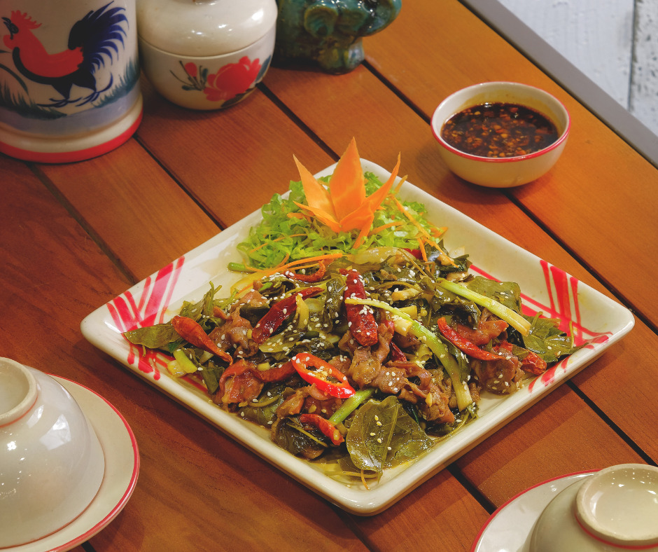 Bắp Bò Hoa Xào Lá Giang Cay
