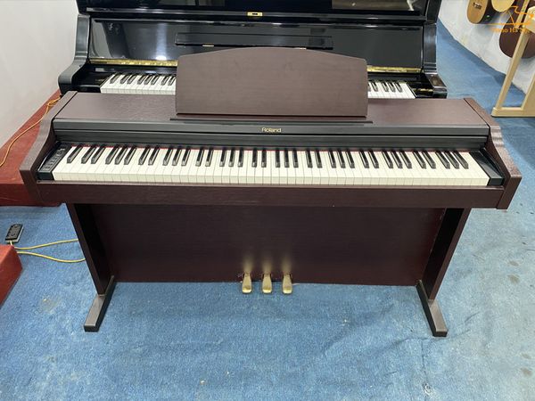 Roland MP101 ブラウン 電子ピアノ 電子ピアノ ローランドMP-101 電子ピアノ高価買取 格安販売 世田谷区