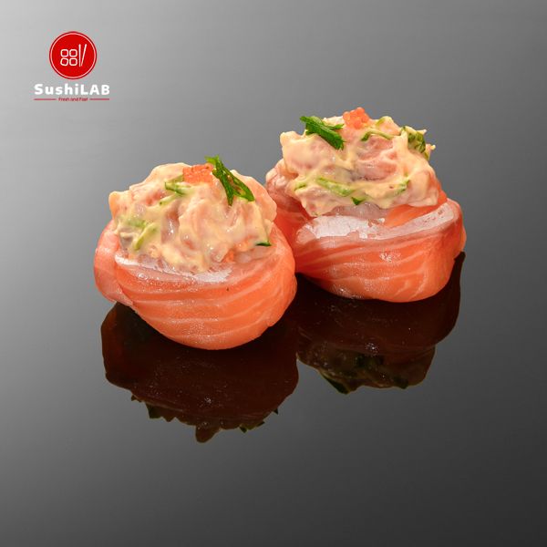 Naked Salmon- 4 pcs