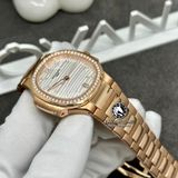 Đồng Hồ Patek Philippe Nautilus 7118/1200R-001 Rep 1:1 Chế Tác Vỏ Vàng Khối 18K Niềng Bezel Độ Kim Cương Thiên nhiên Mặt Trắng Dây Kim Loại