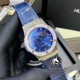 Đồng Hồ Hublot Classic Fusion 42 mm Rep 1:1 Chế Tác Vỏ Bạc Độ Niềng Kim Cương Thiên Nhiên Mặt Số Xanh Chải Tia Dây Da Cá Sấu Pháp 542.NX.7170.LR