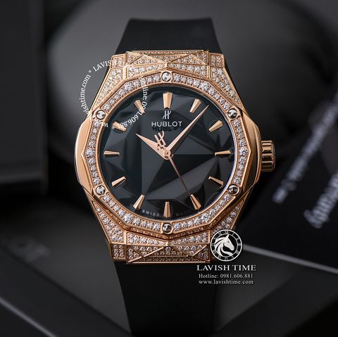 Đồng Hồ Hublot Classic Fusion Orlinski 40mm Rep 1:1 Chế Tác Vỏ Vàng Hồng Đính Đá Pave Mặt Số Đen Dây Cao Su Đen 550.OS.1800.RX.1604.ORL19