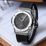 Đồng Hồ Hublot Classic Fusion 42mm Rep 1:1 Chế Tác Vỏ Bạc Titanium Mặt Số Xám Nâng Cấp Độ Vòng Bi Bánh Đà Chính Hãng 542.NX.7071.LR