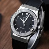 Đồng Hồ Hublot Classic Fusion 42mm Rep 1:1 Chế Tác Vỏ Bạc Niềng Đính Đá Mặt Số Đen 542.NX.1171.LR