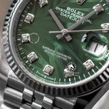 Đồng Hồ Rolex Datejust 36mm 126234-0055 Rep 1:1 Chế Tác Vỏ Bạc Mặt Lá Cọ Xanh Lá Cọc Số Đính Đá Dây Kim Loại Jubilee