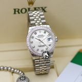 Đồng Hồ Rolex Datejust 31mm 278384RBR-0008 Rep 1:1 Chế Tác Vỏ Bạc Niềng Bezel Đính Đá Mặt Xà Cừ Trắng Cọc Số Đính Đá Dây Kim Loại