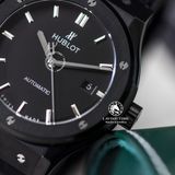 Đồng Hồ Hublot Classic Fusion 42mm Rep 1:1 Chế Tác Vỏ Đen Mặt Số Đen Dây Cá Sấu 511.CM.1171.LR