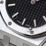 Đồng Hồ Audemars Piguet Royal Oak 67650ST.OO.1261ST.01 Rep 1:1 Chế Tác Vỏ Bạc Mặt Đen Dây Kim Loại