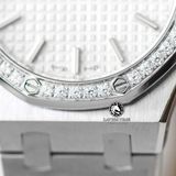 Đồng Hồ Audemars Piguet Royal Oak 67651ST.ZZ.1261ST.01 Rep 1:1 Chế Tác Vỏ Bạc Niềng Bezel Đính Đá Mặt Trắng Dây Kim Loại