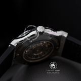 Đồng Hồ Hublot Classic Fusion 42mm Rep 1:1 Chế Tác Vỏ Bạc Titanium Mặt Số Xanh Lá Chải Tia Dây Cá Sấu 542.NX.8970.LR