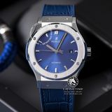 Đồng Hồ Hublot Classic Fusion 42mm Rep 1:1 Chế Tác Vỏ Bạc Titanium Mặt Số Xanh Dương Chải Tia Dây Cá Sấu 542.NX.7170.LR