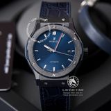 Đồng Hồ Hublot Classic Fusion 42mm Rep 1:1 Chế Tác Vỏ Đen Ceramic Mặt Số Xanh Dương Chải Tia Dây Da Cá Sấu 542.CM.7170.LR