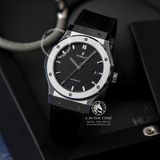 Đồng Hồ Hublot Classic Fusion 42mm Rep 1:1 Chế Tác Vỏ Bạc Titanium Mặt Số Đen Dây Cá Sấu 542.NX.1171.LR