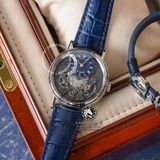 Đồng Hồ Breguet Tradition 7097BB/GY/9WU Rep 1:1 Chế Tác Vỏ Bạc Mặt Xanh Dương Dây Da