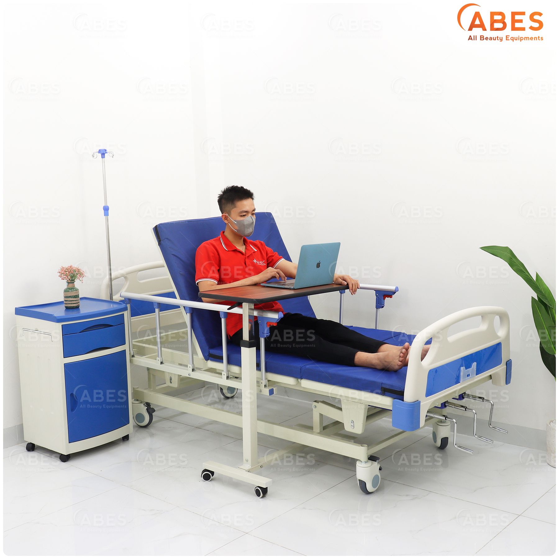 Bàn ăn di động cho bệnh nhân Hi-MEC HMDT-1020