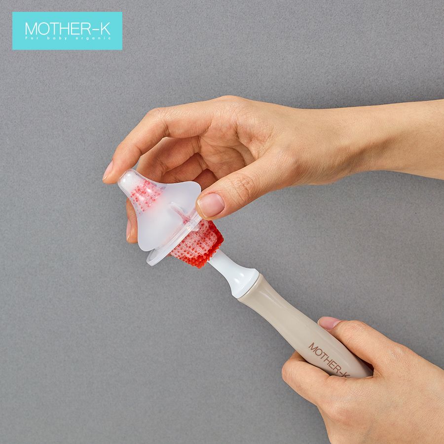 BỘ CỌ RỬA BÌNH VÀ NÚM TY SILICONE MOTHER-K HÀN QUỐC – ĐỎ