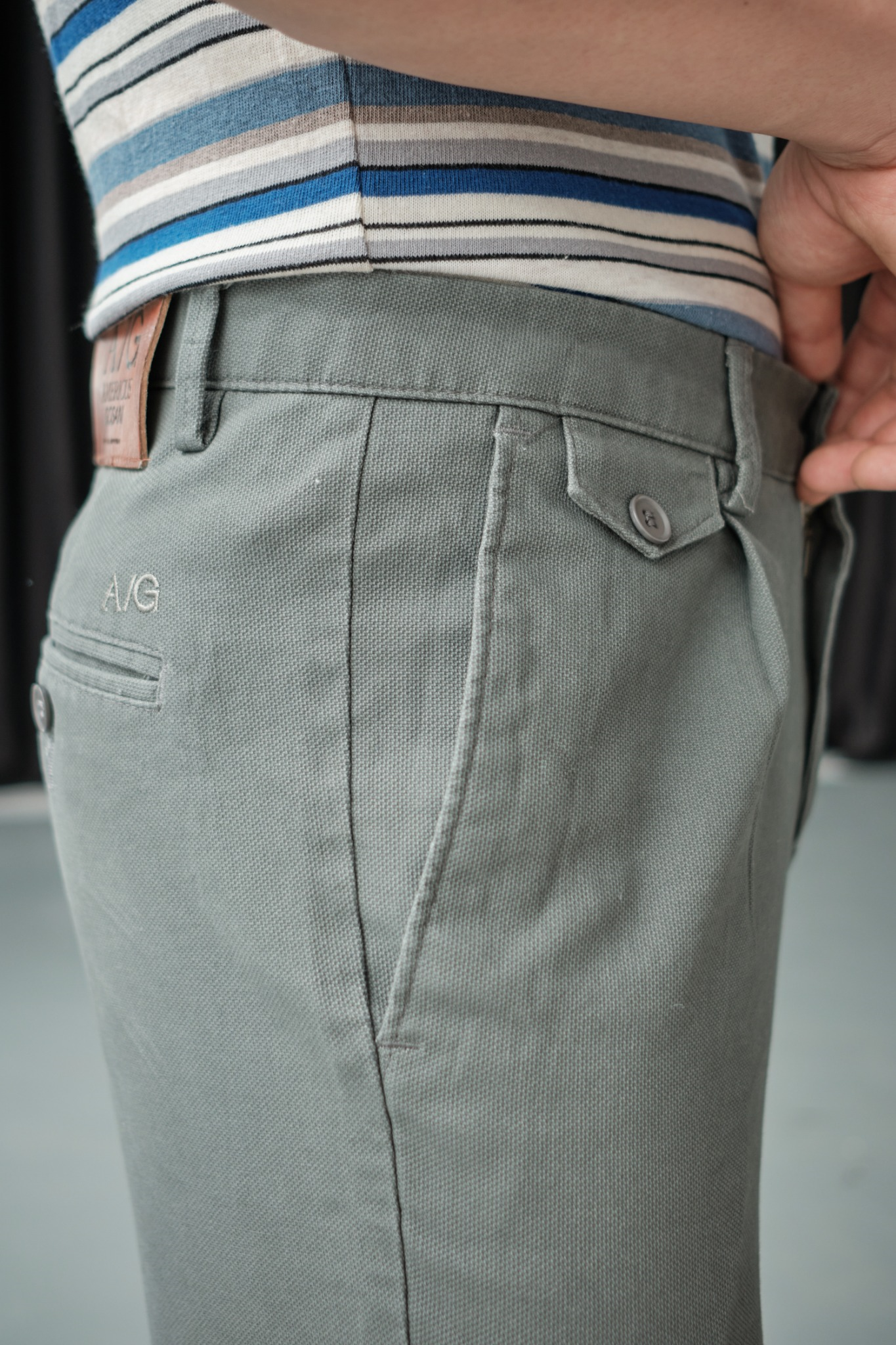 SHORT NAM L513 XẾP PLI-REGULAR FIT XÁM NÂU G