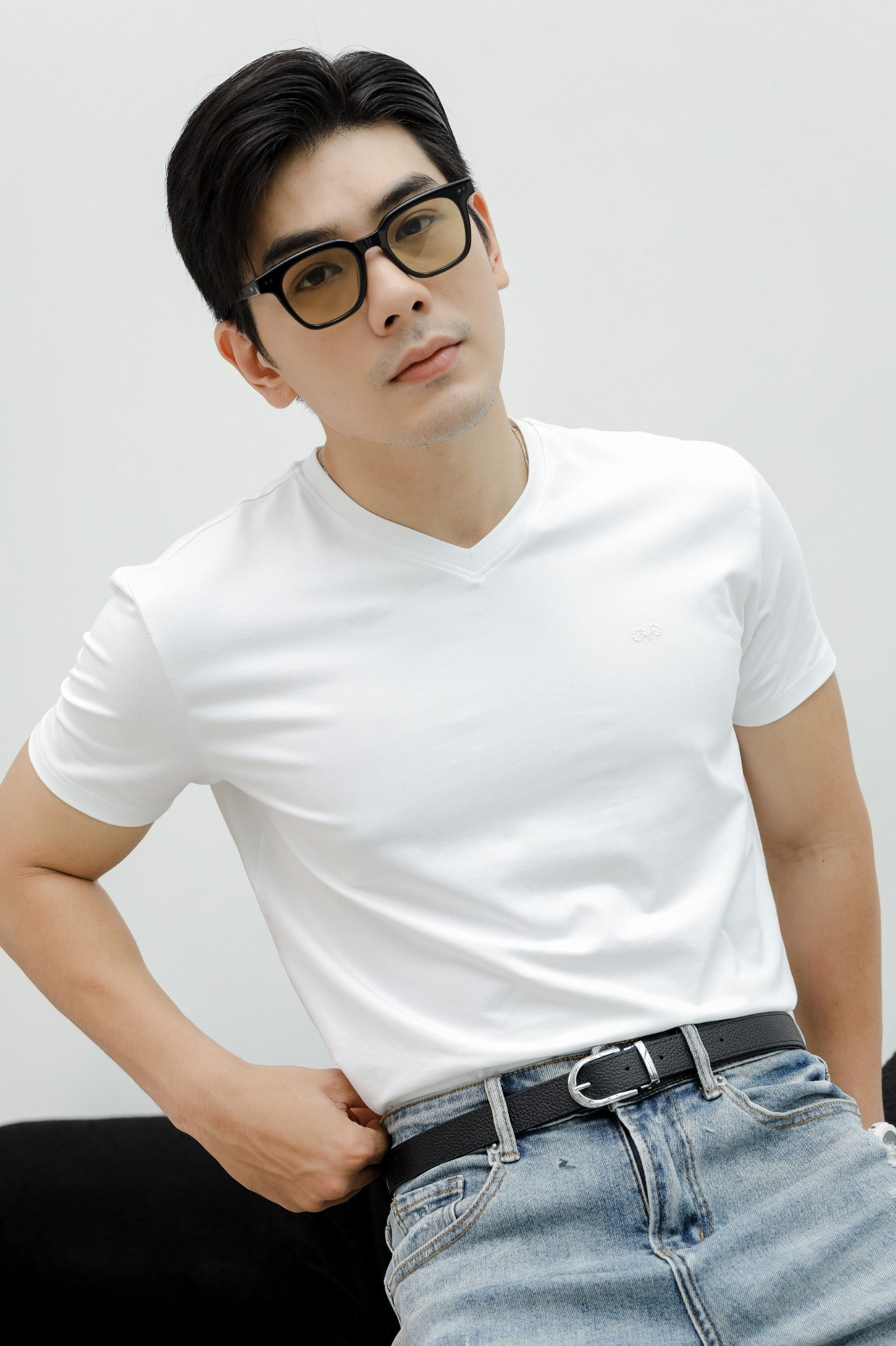 ÁO THUN NAM T077 CỔ TIM-TRẮNG