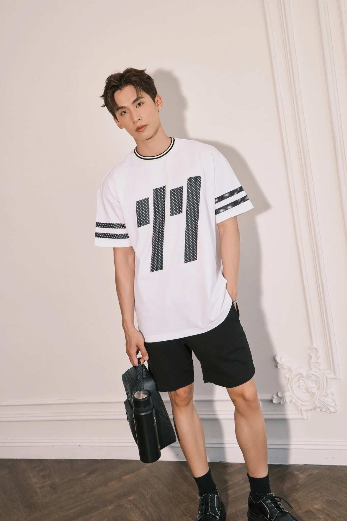 ÁO THUN NAM TA38-LOOSE FIT TRẮNG ĐEN