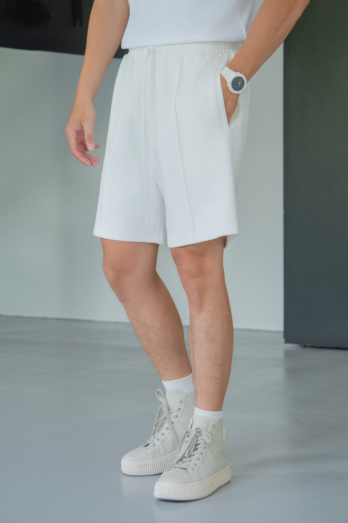 SHORT NAM TL07-LOOSE FIT TRẮNG