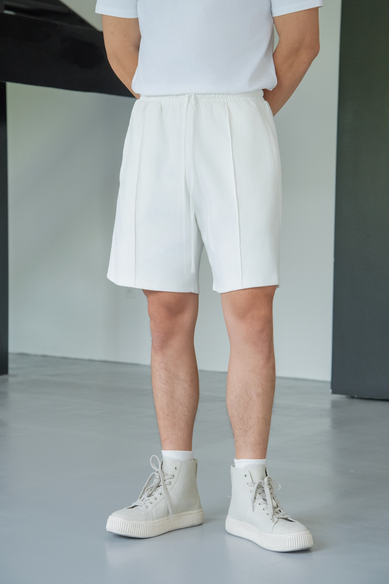 SHORT NAM TL07-LOOSE FIT TRẮNG