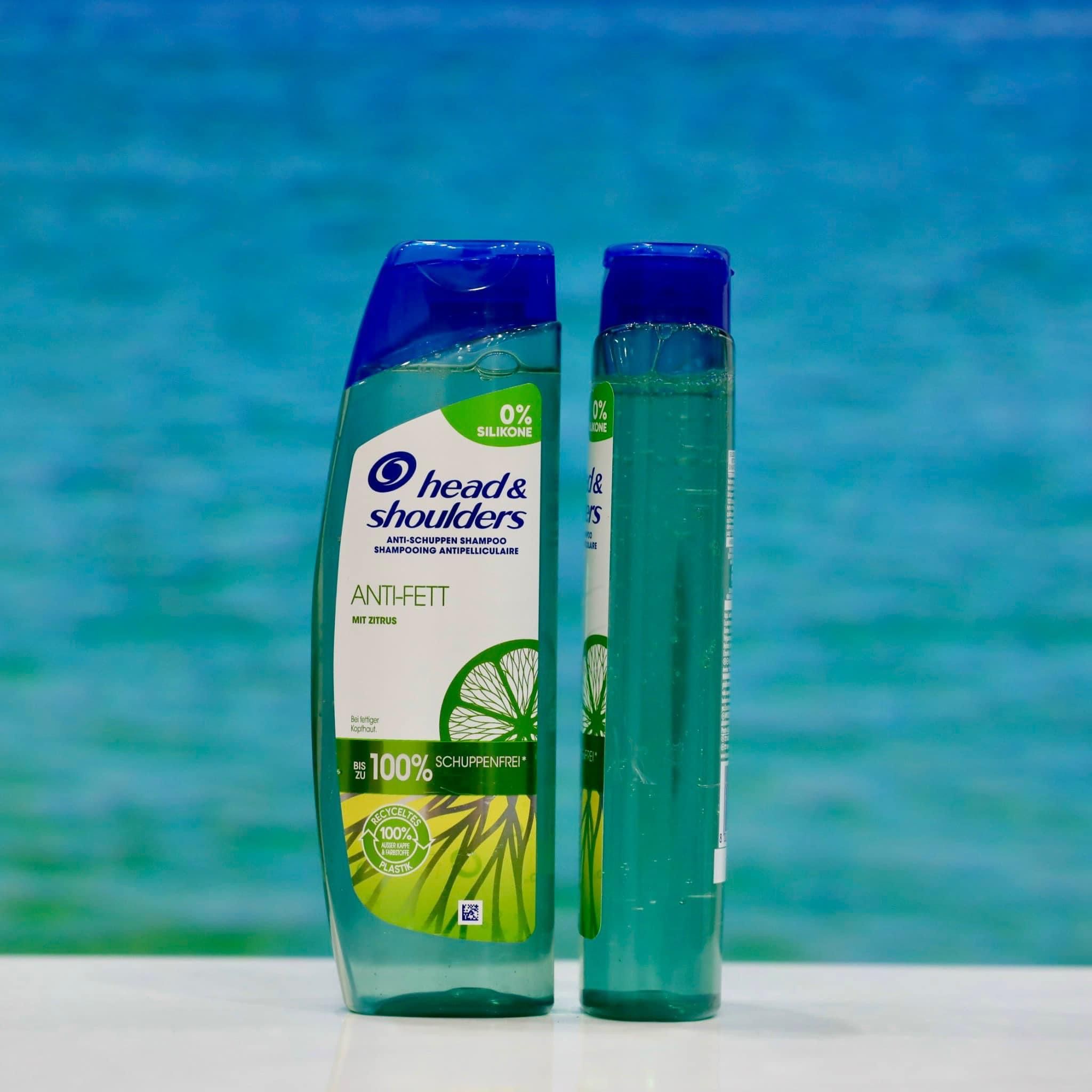 Dầu gội đầu Head & Shoulders Anti -Fett với hương chanh có công thức đặc biệt giúp làm sạch da đầu đến tận lỗ chân lông