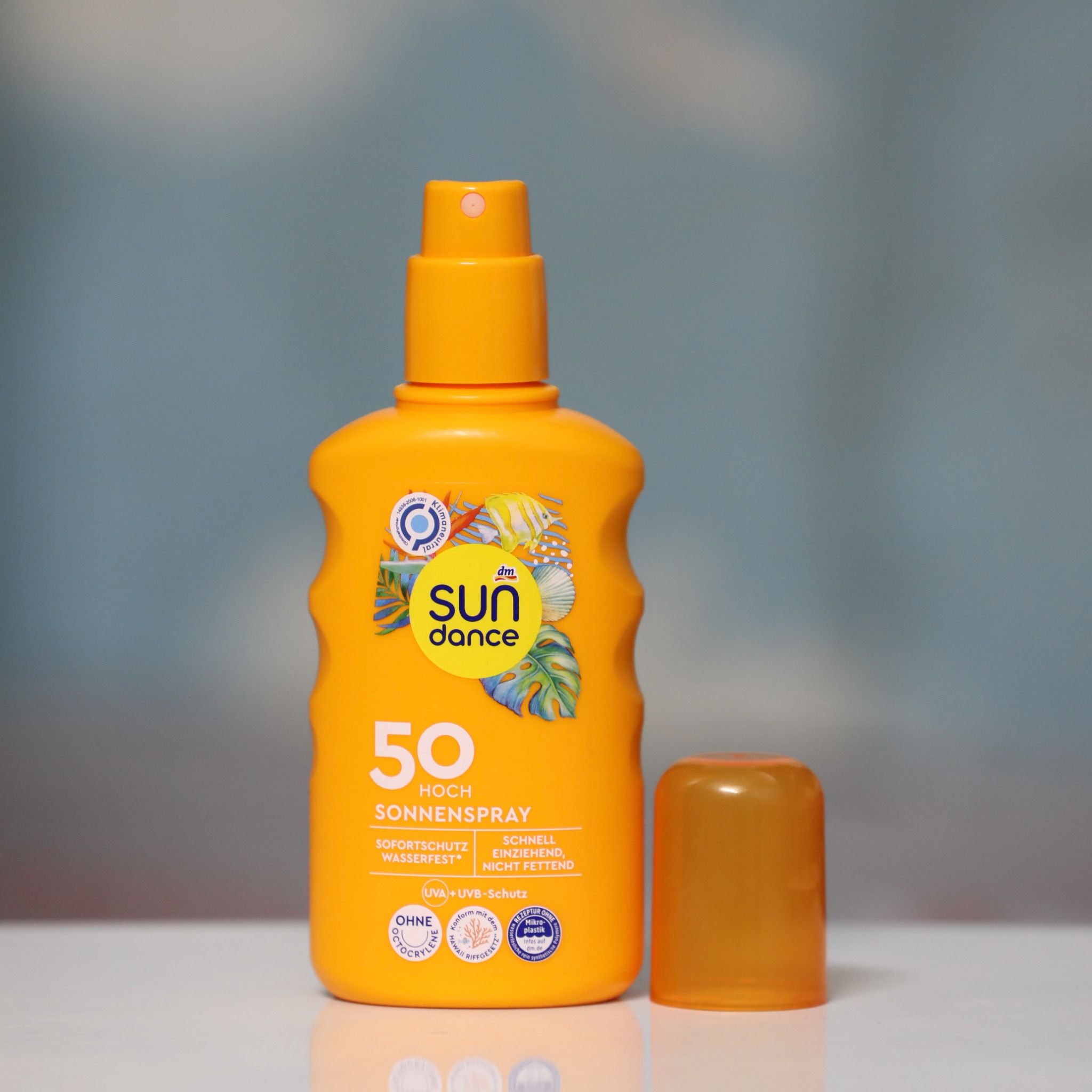 Kem chống nắng Sundance dạng xịt với chỉ số chống nắng SPF 50 chai 200ml