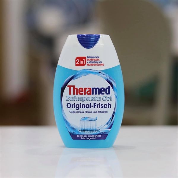 Kem đánh răng Theramed xanh dẹt