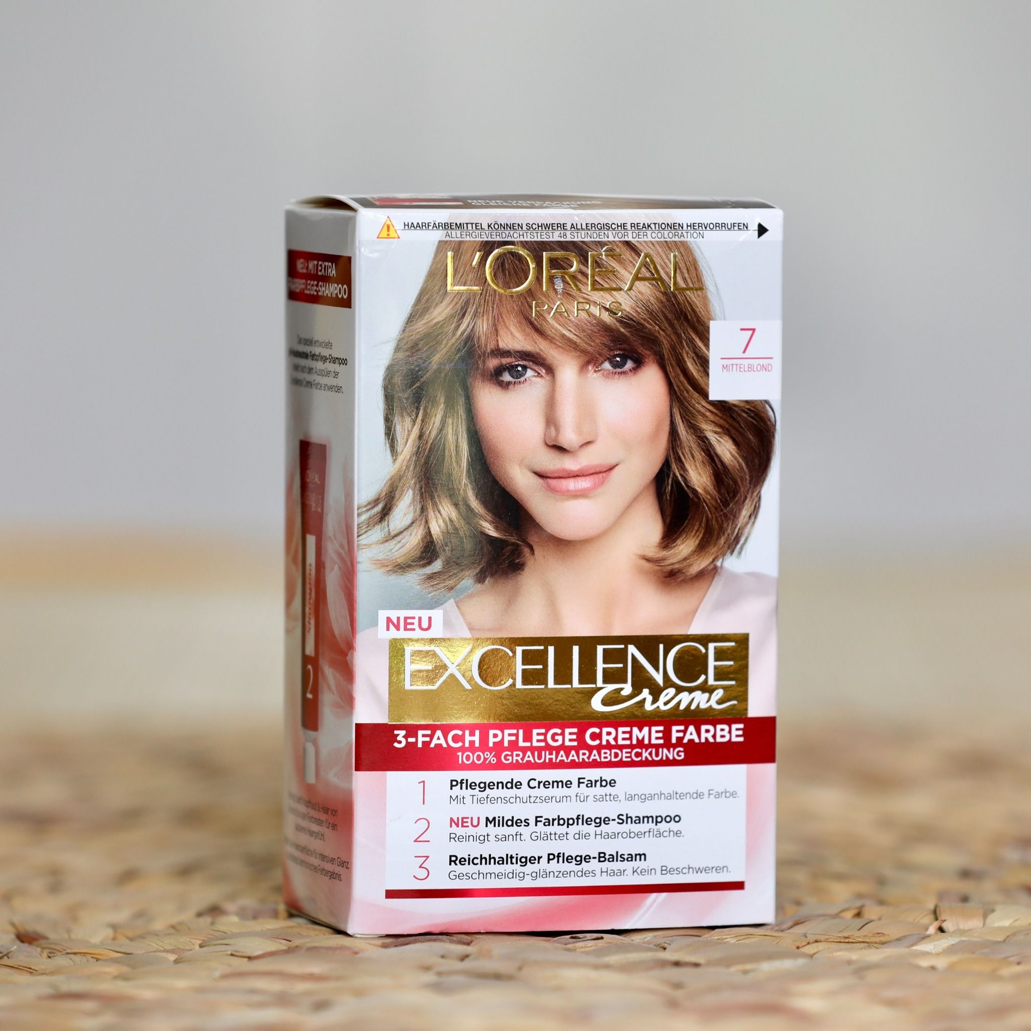 Thuốc nhuộm tóc Loreal số 7 Màu Nâu tơ nhẹ hay còn gọi là vàng trung tính
