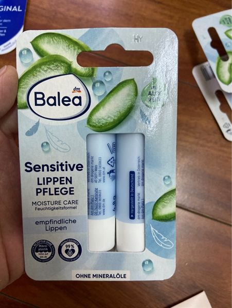 Set son dưỡng môi Balea lô hội (2 thỏi)