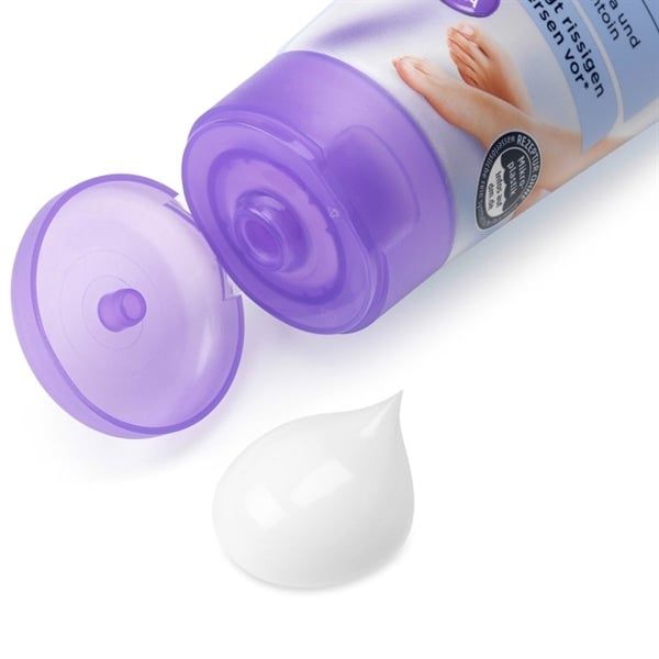 Nứt gót chân Balea tuýp 50ml