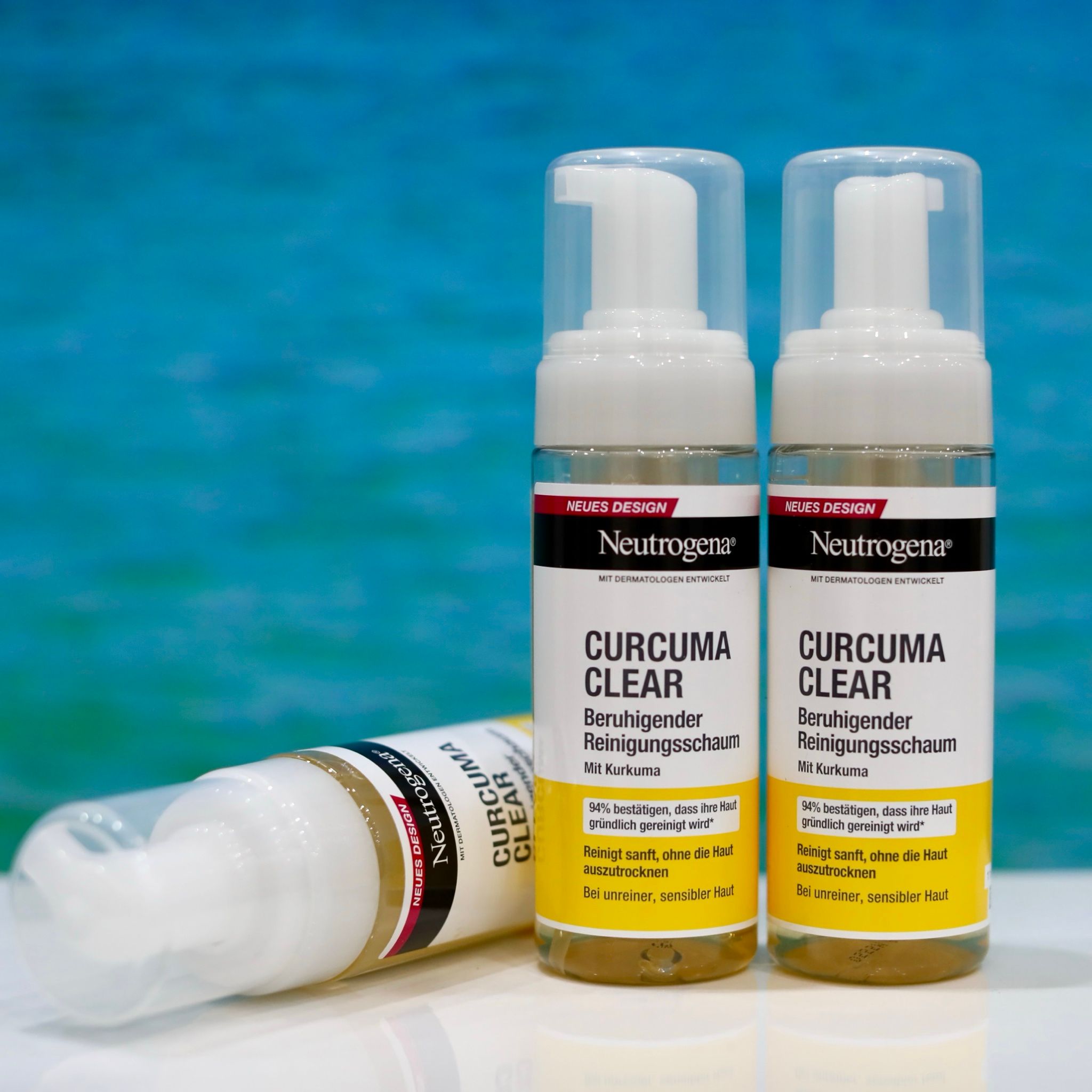 Sữa rửa mặt tạo bọt tinh chất nghệ Neutrogena Curcuma Clear, chai 150ml